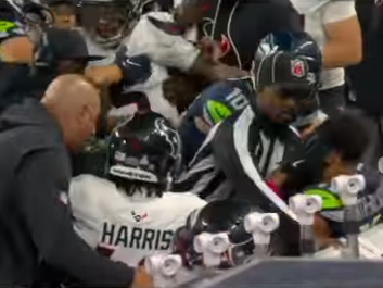 NFL Official’s Heroic Intervention Captures Heart of Fans During Seahawks vs. Texans Showdown